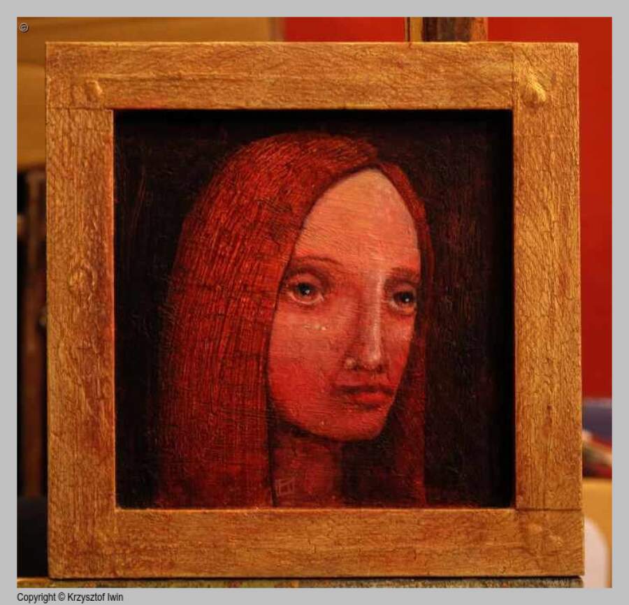 Smutna - akryl na płycie, 18 x 18 cm, 2011 r.